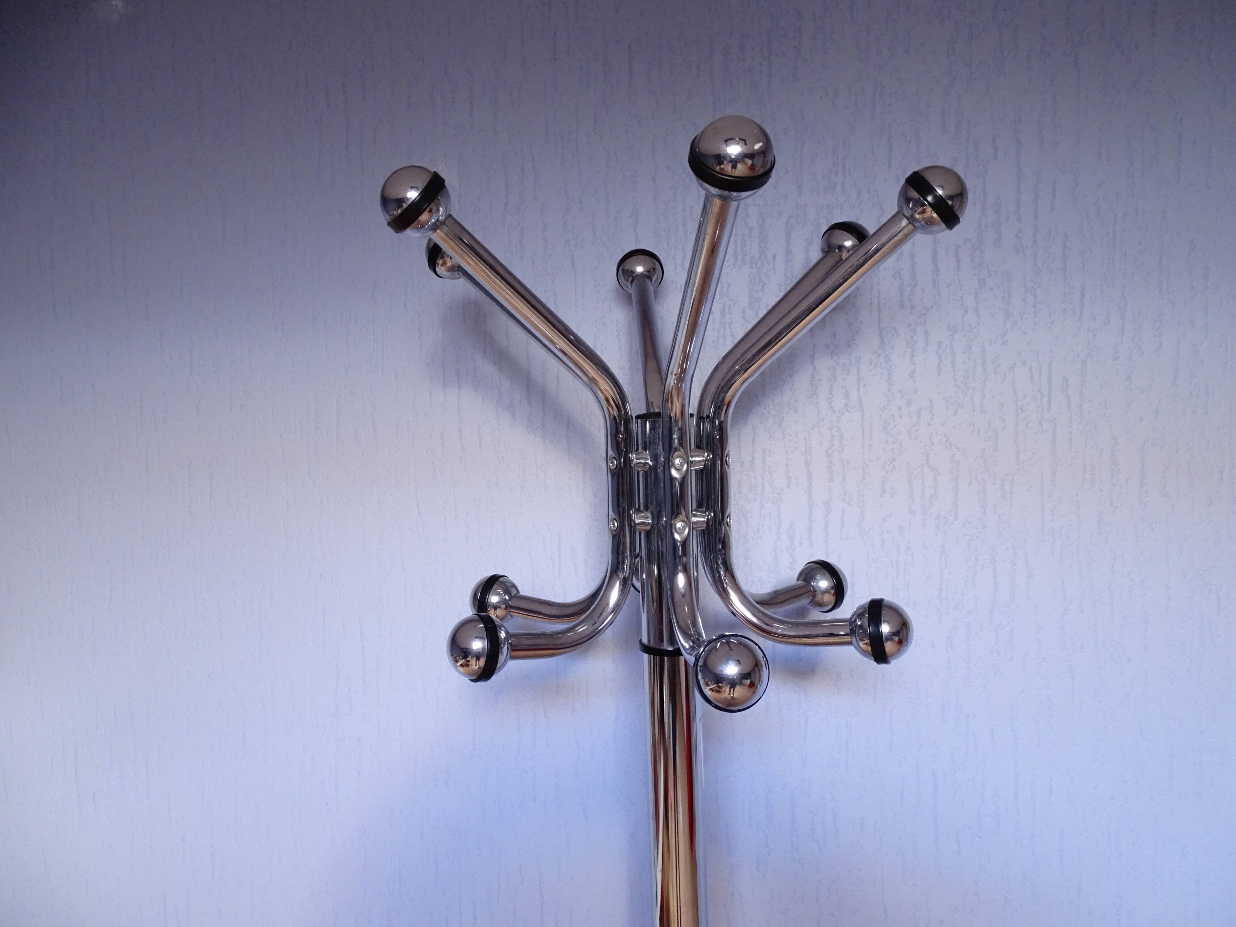 Parrot coat holder