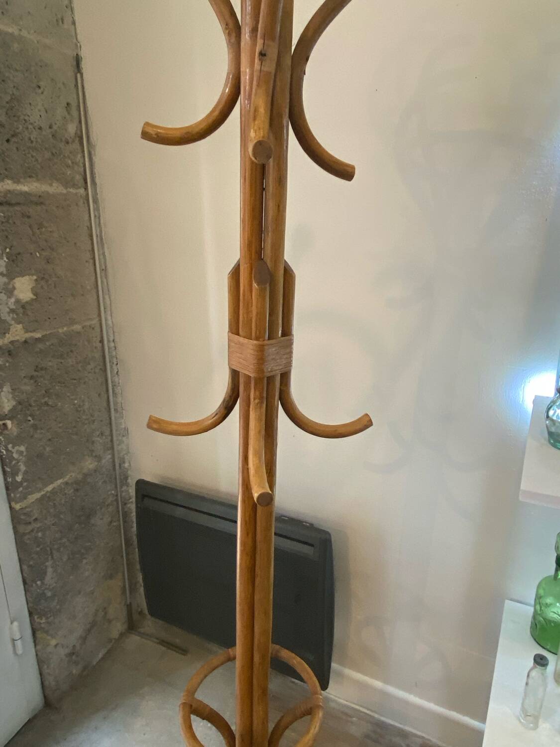 Rattan parrot coat rack