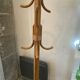 Porte manteau perroquet rotin