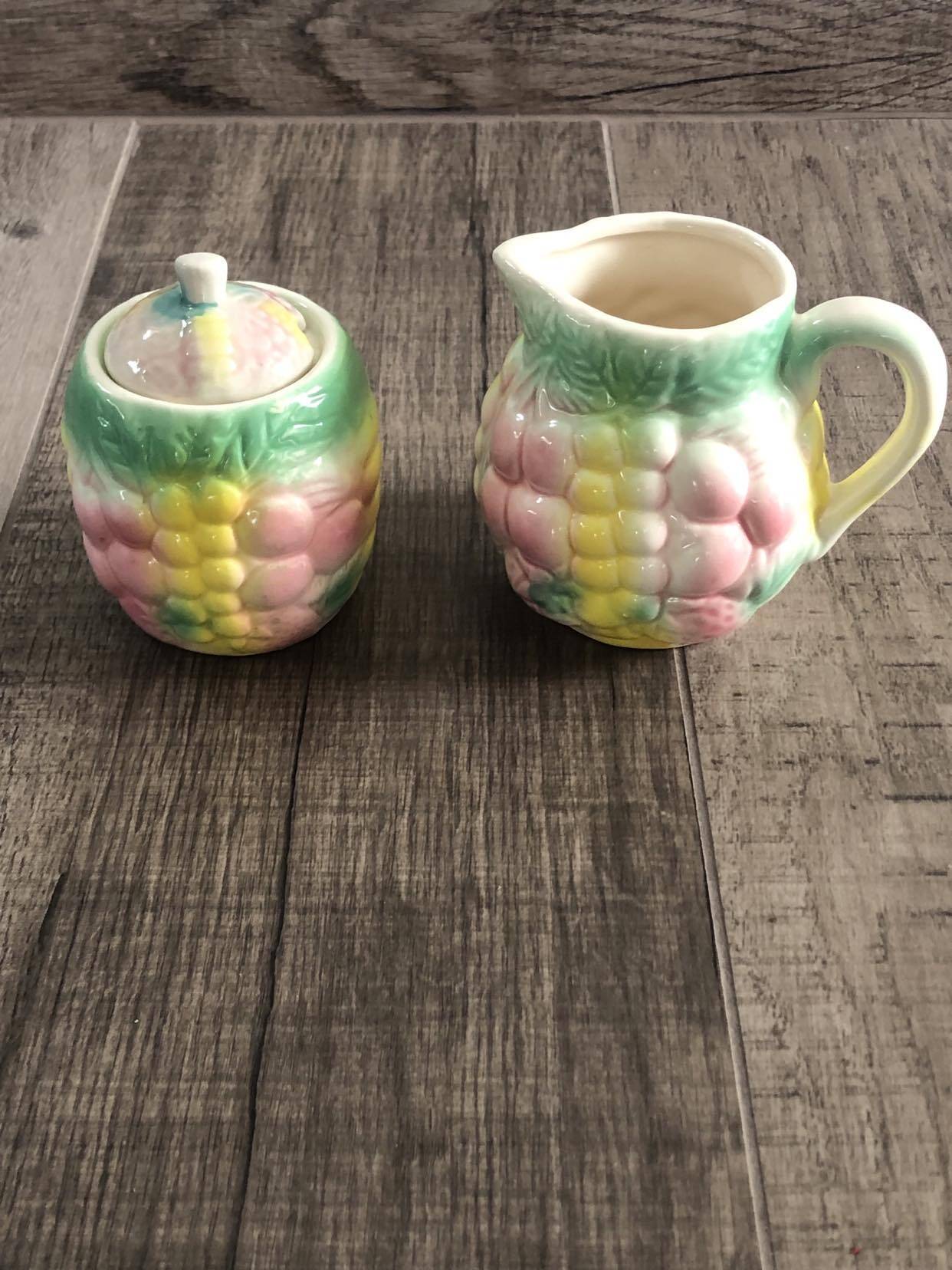 Barbotine milk jug and sugar bowl set - Perfect condition