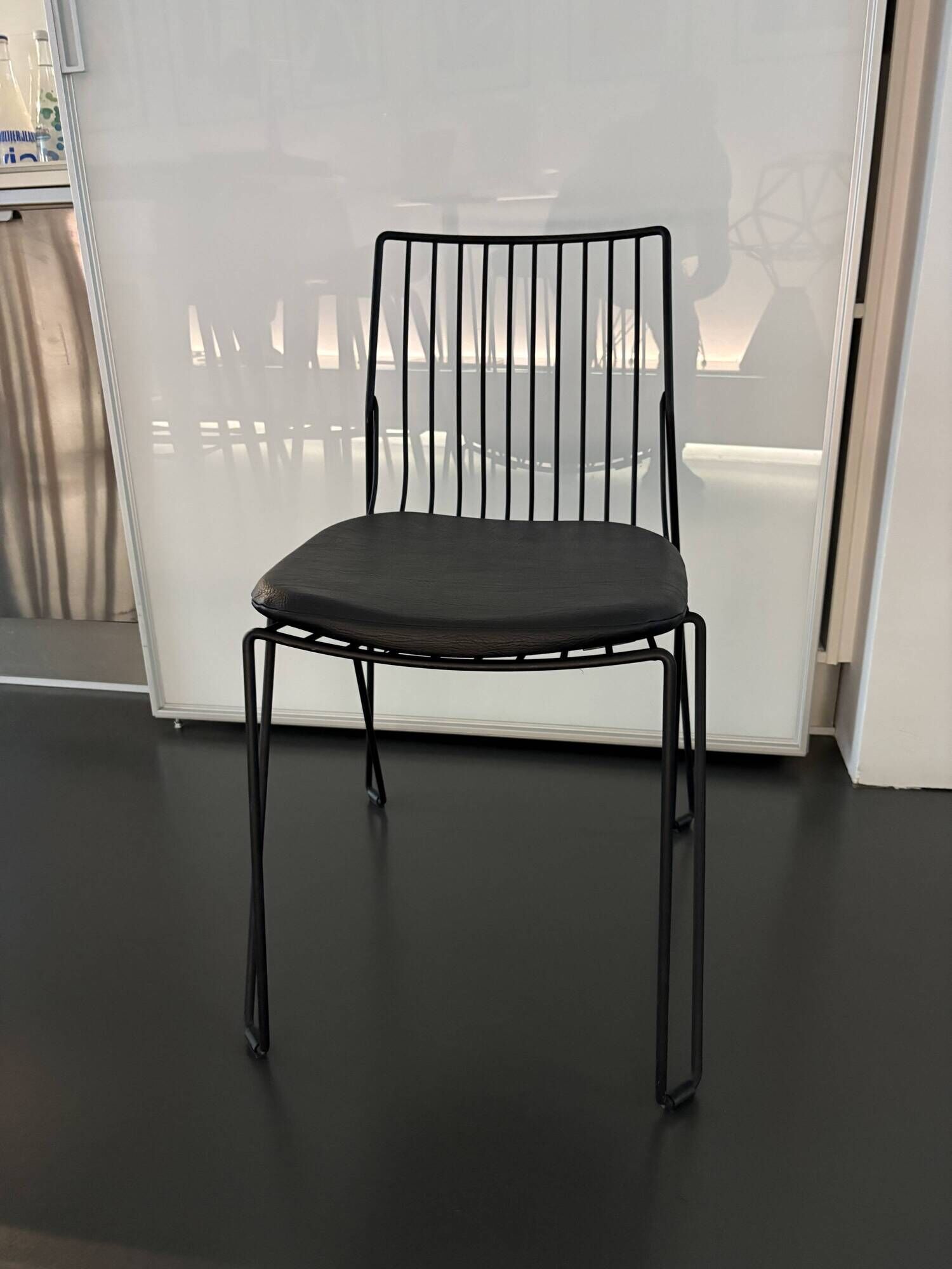 Stackable metal chair for outdoor and indoor use