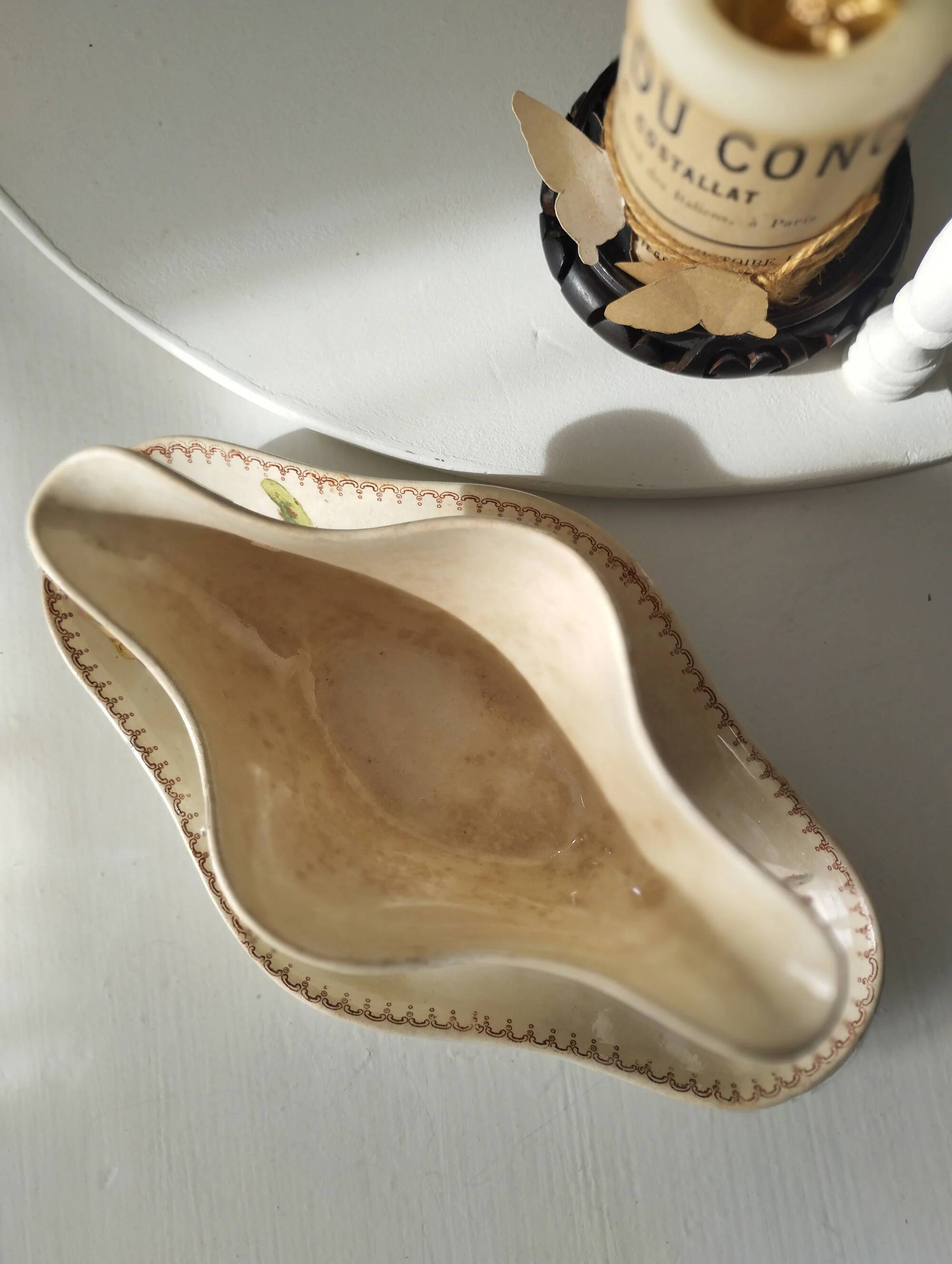 Longwy "Mésange" - Sauce boat on a polychrome ironstone base