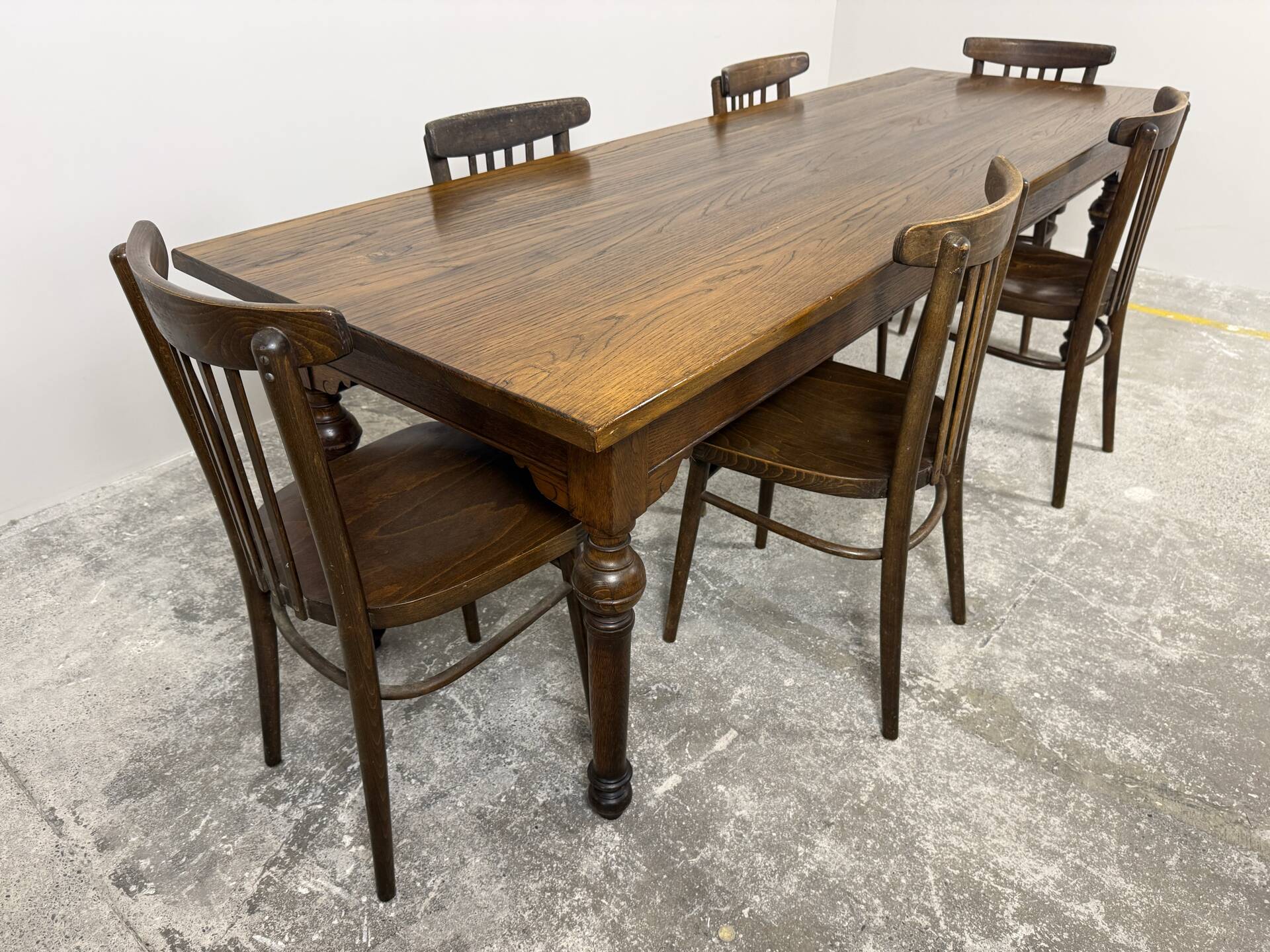 Grande table de ferme ancienne en chêne – 229 cm