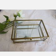 Vintage jewelry box in engraved glass and mirror bottom