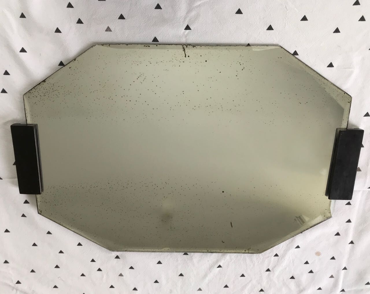 Bevelled mirror 60x42cm