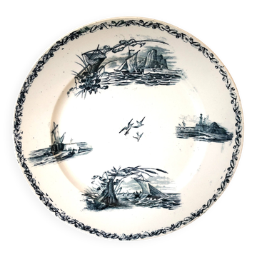 Round serving dish, ironstone, Creil and Monterau, white and navy blue