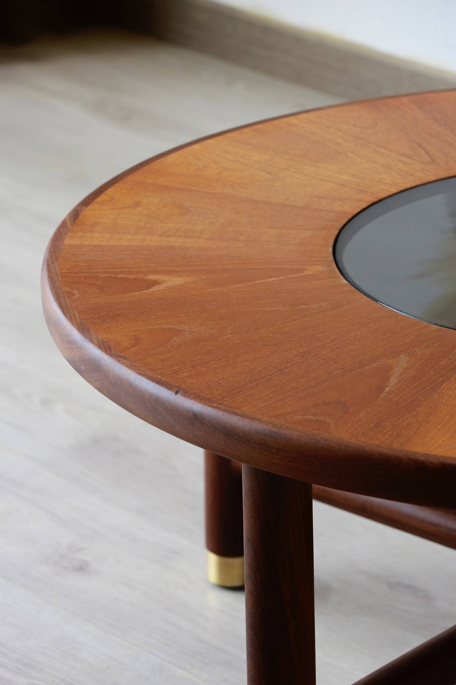 Round coffee table - Model 8058 - G Plan