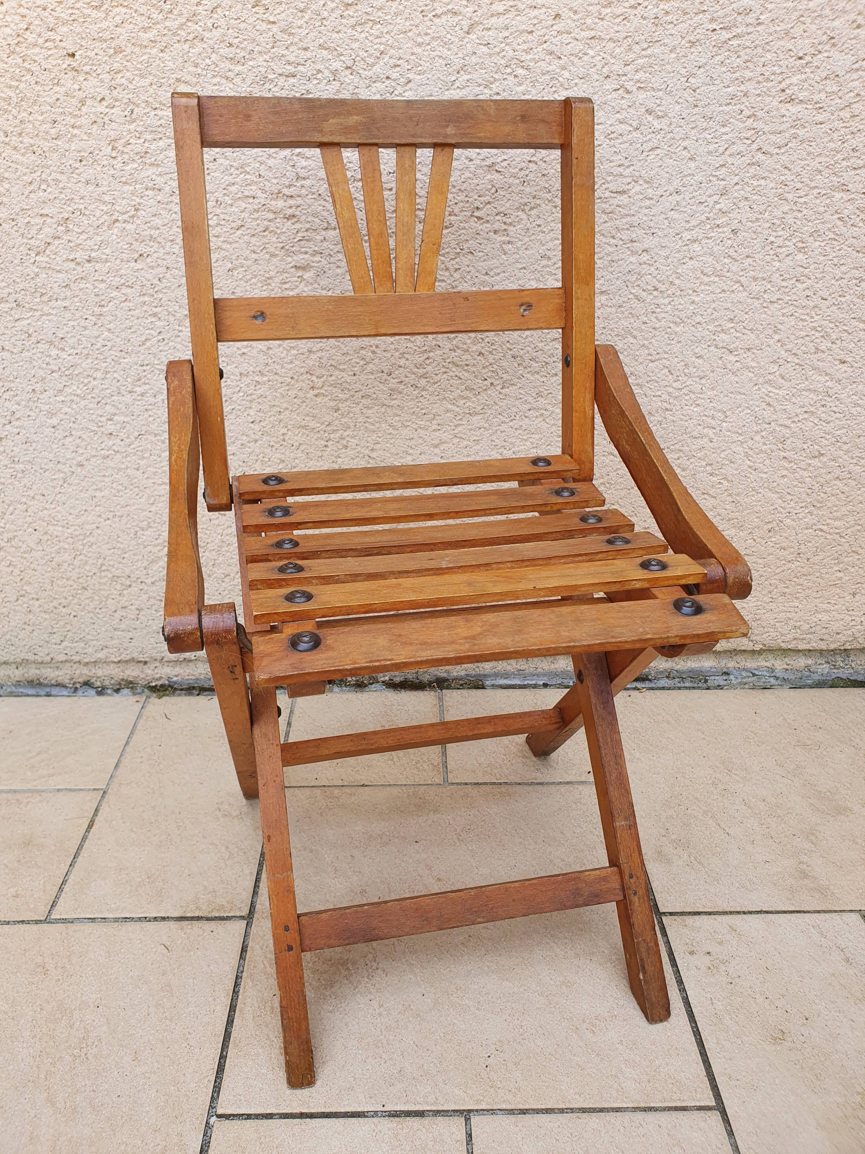 Foldable children's chair