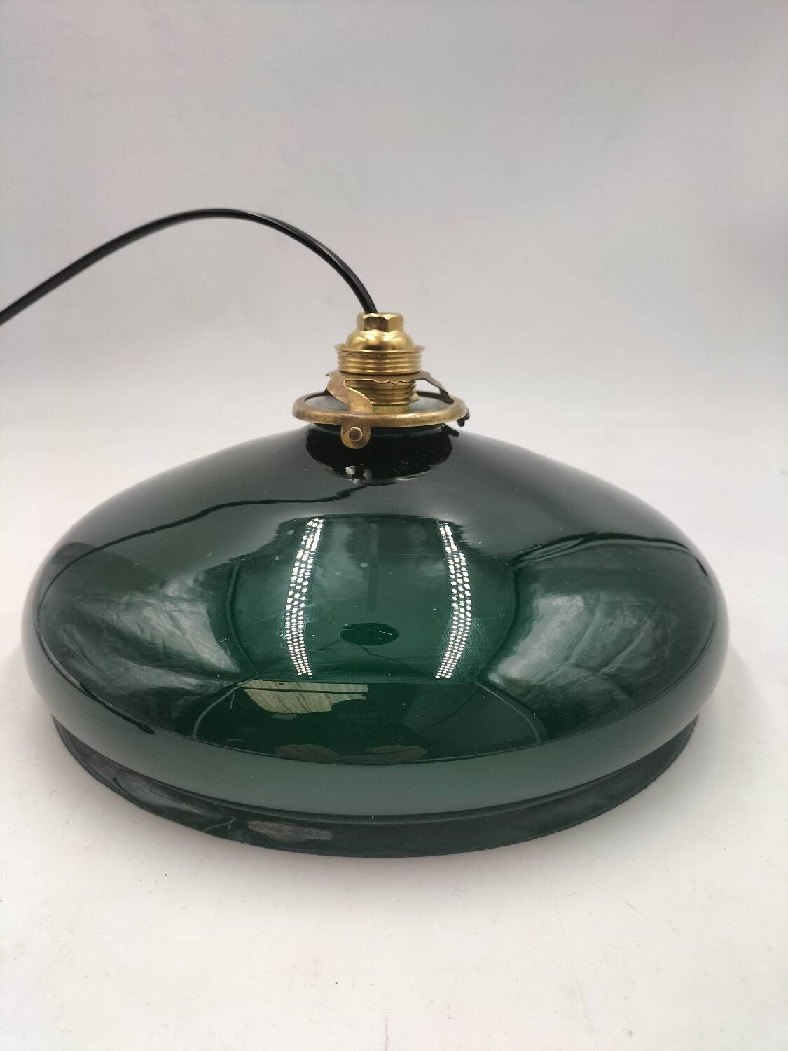 Suspension in green opaline