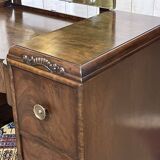 Art Deco English hairdresser in walnut from the 1930s.