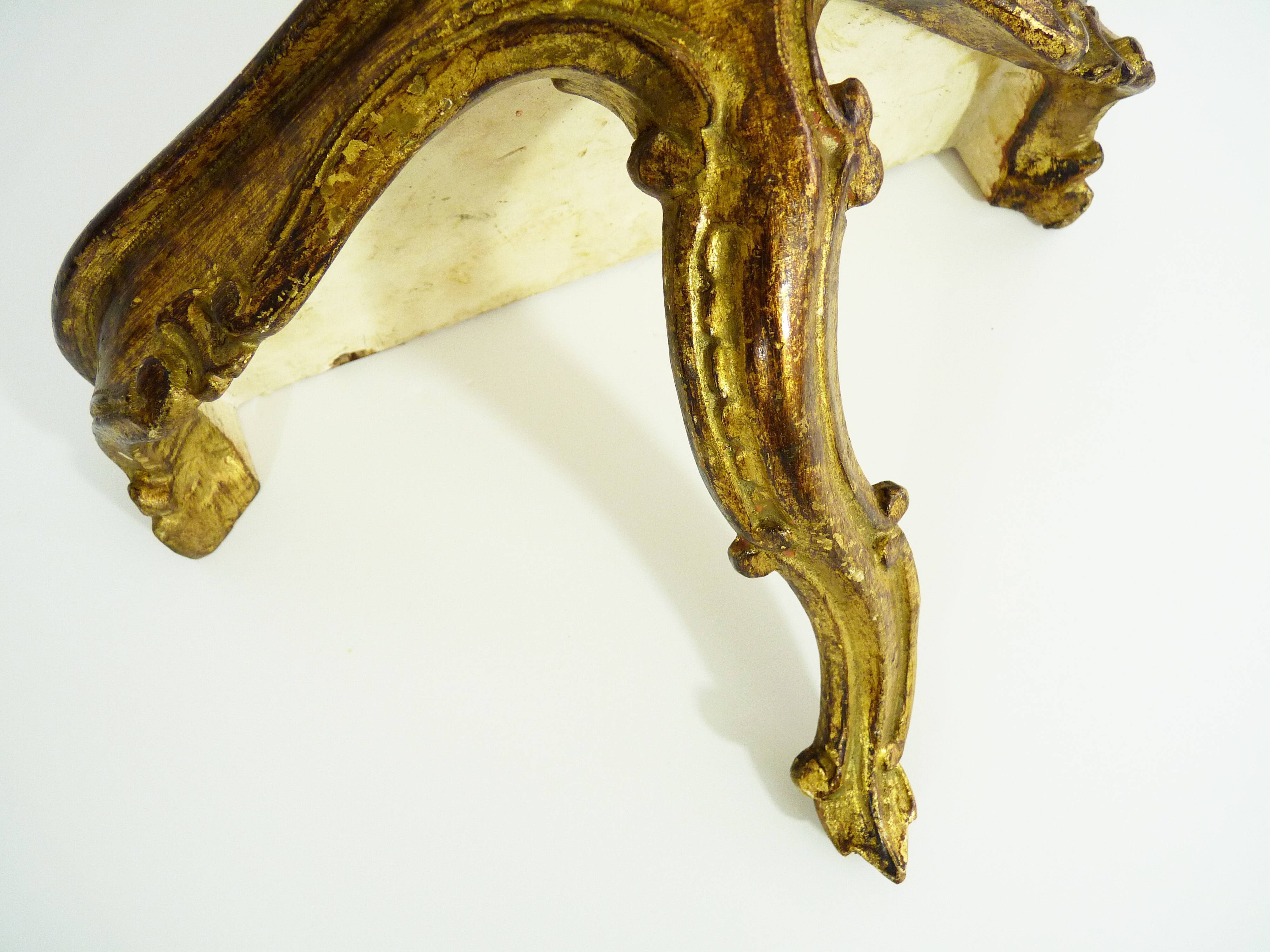 Vintage Florentine console in hand-painted and gilded wood. Year 50