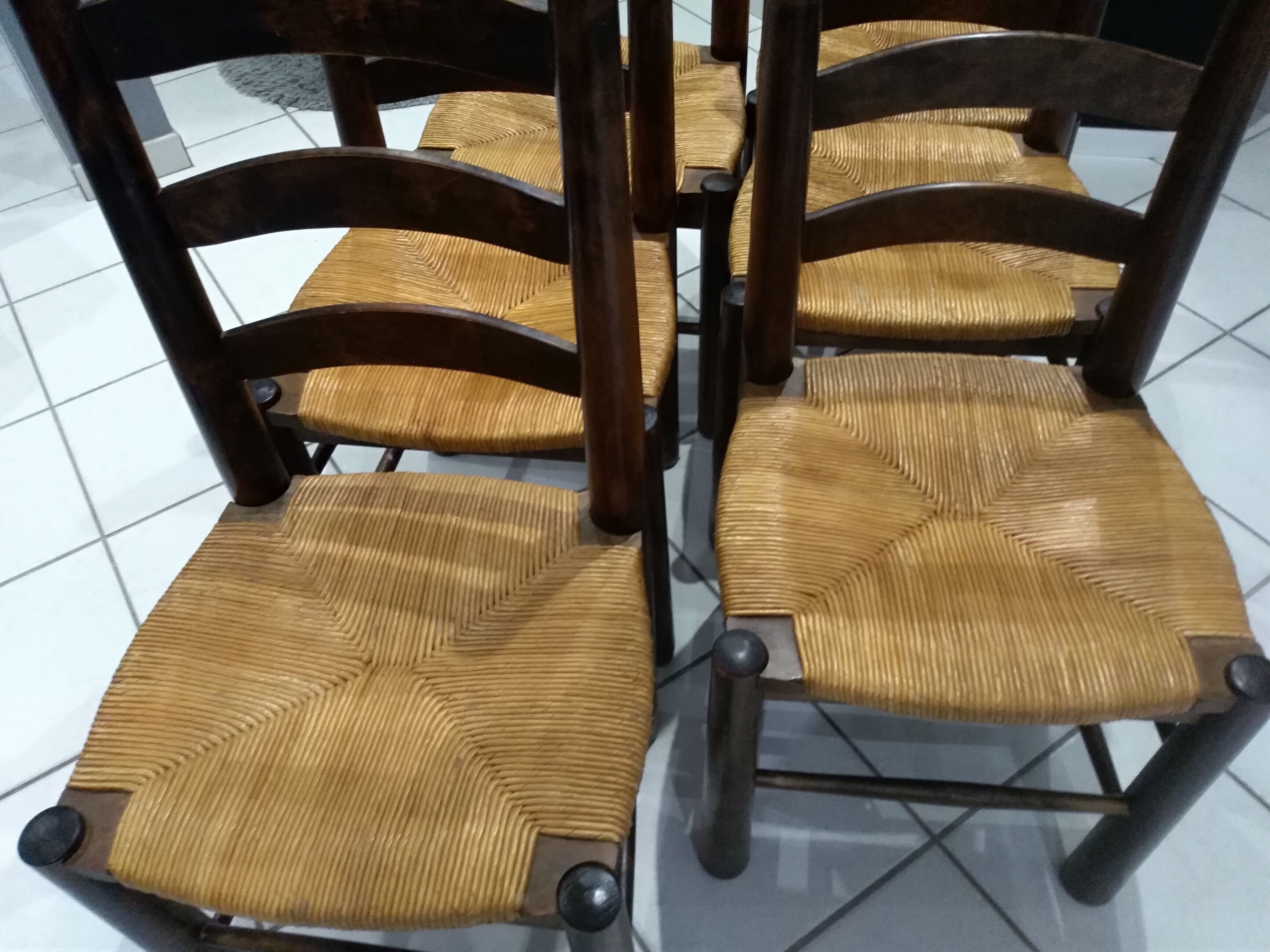Suite of 6 brutalist straw chairs, 1940s