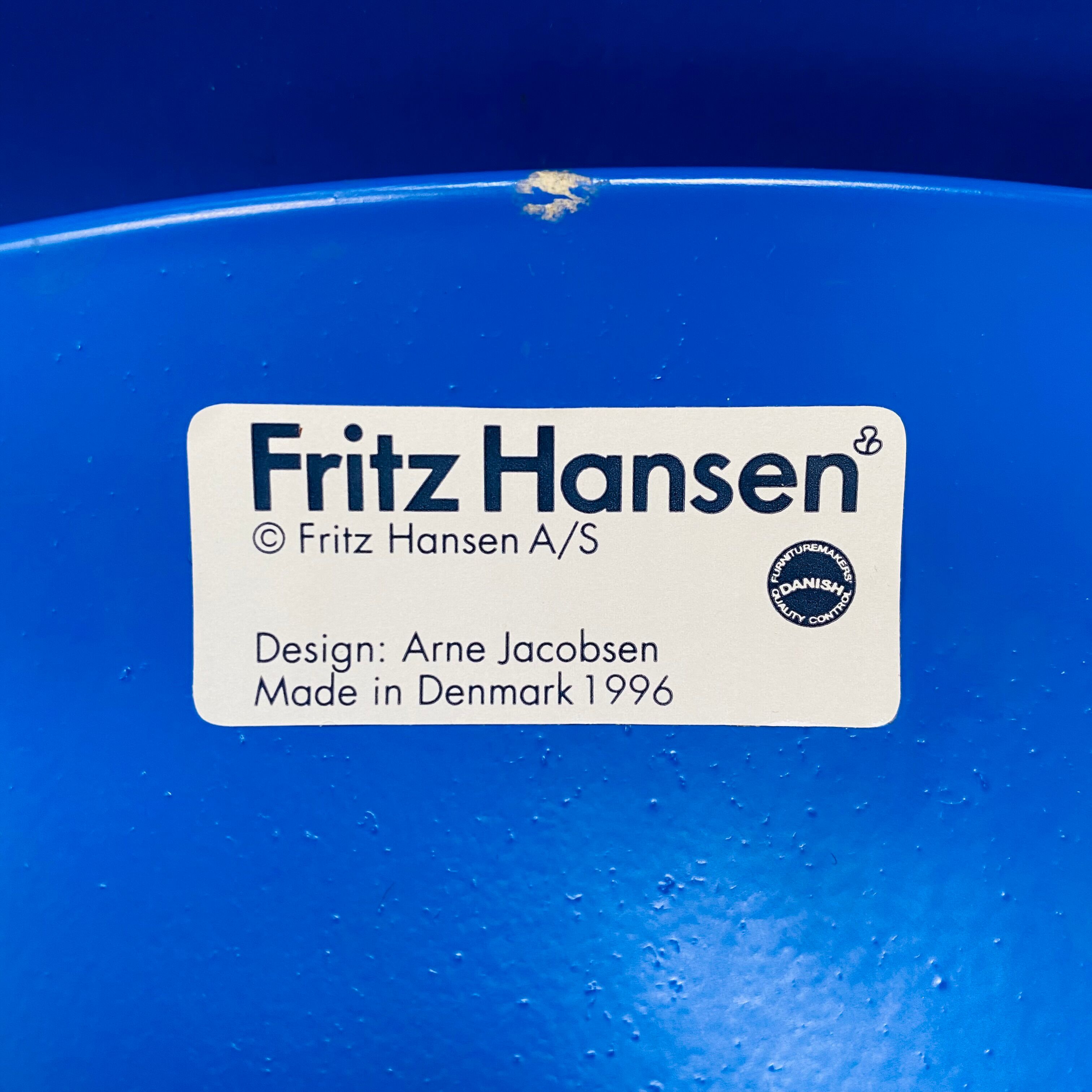 2 ant chairs model Ant 3100 by Arne Jacobsen for Fritz Hansen