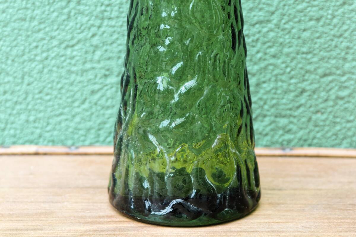 Vase haut en verre givré