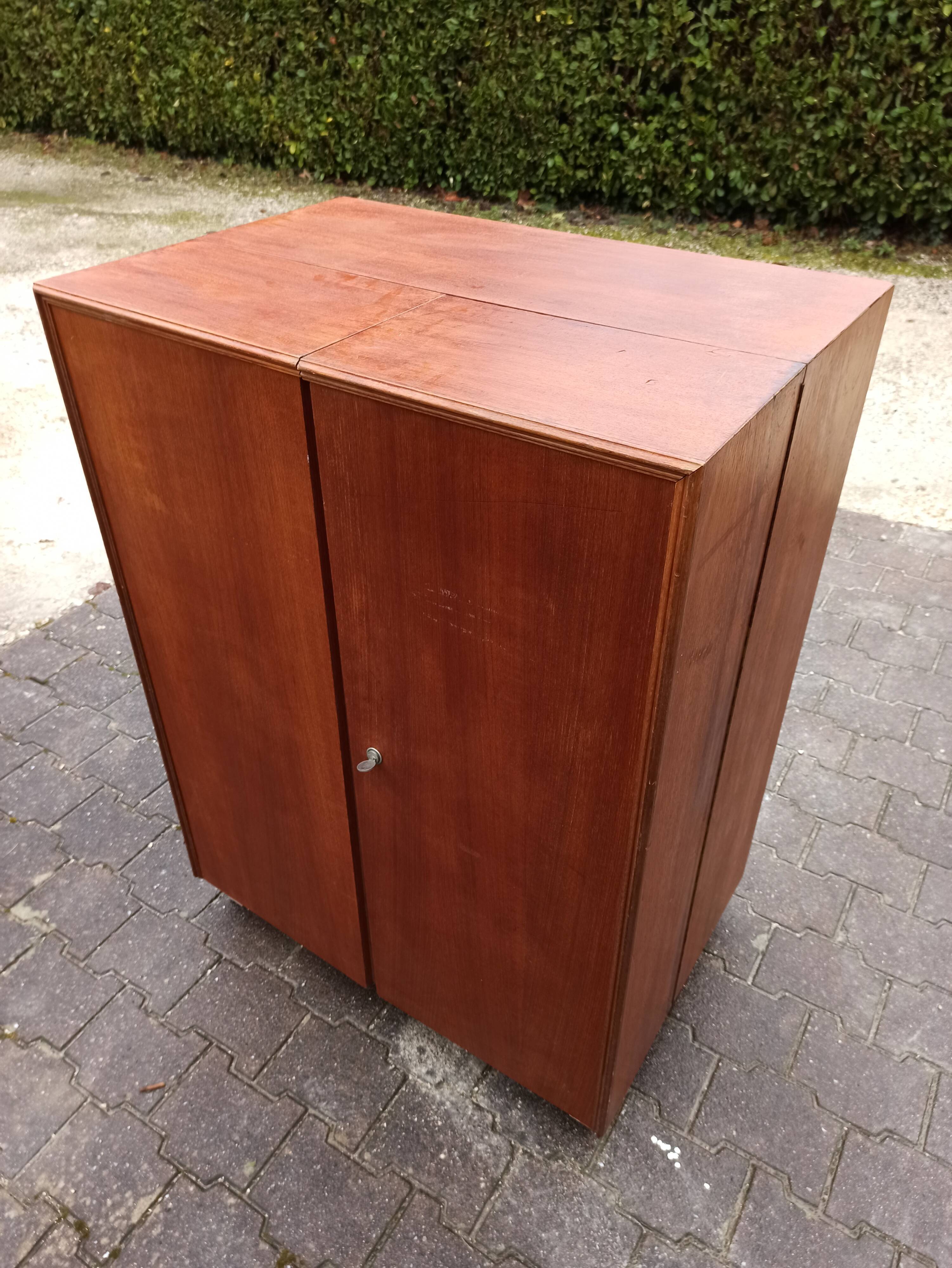 Folding desk says "Magic box" by designers Mummenthaler - Meier, Switzerland