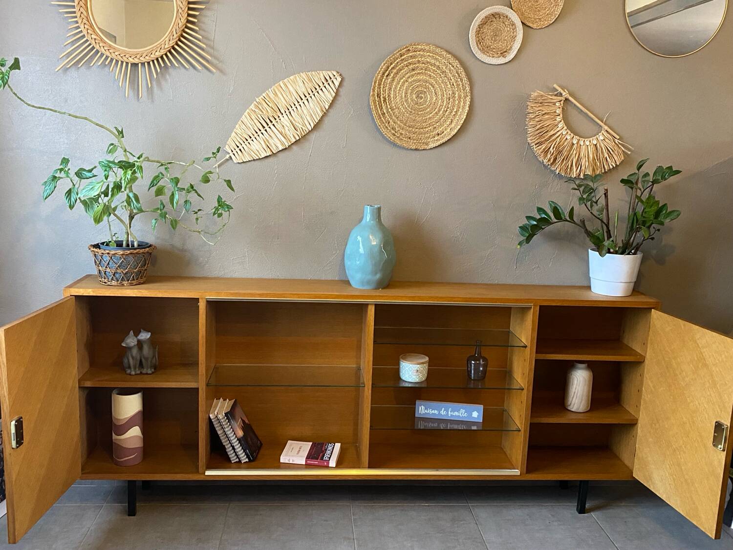 Vintage sideboard (shallow)