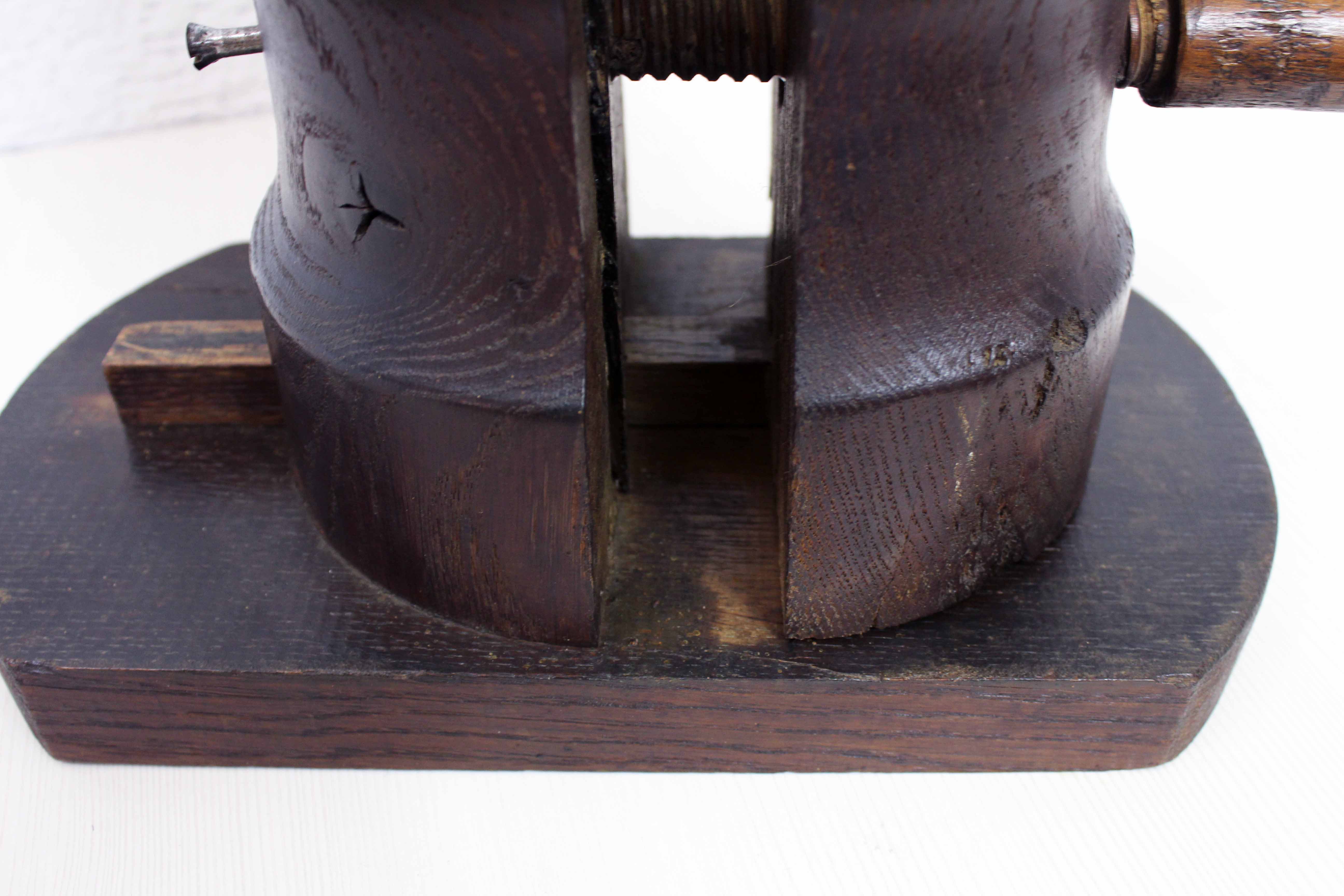 30s high-shape hat spreader