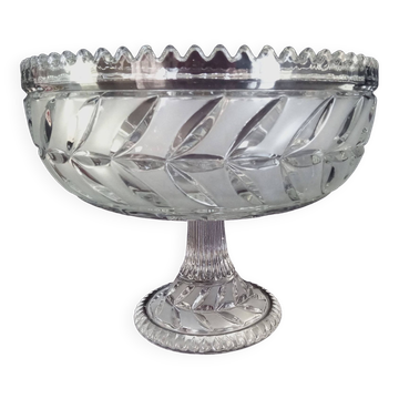 Centerpiece (or fruit bowl) on a cut crystal stand
