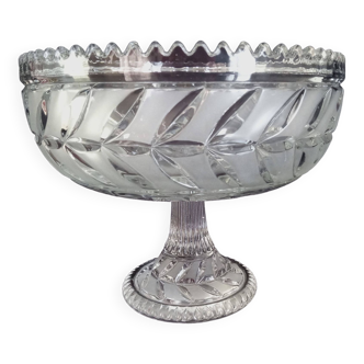 Centerpiece (or fruit bowl) on cut crystal foot
