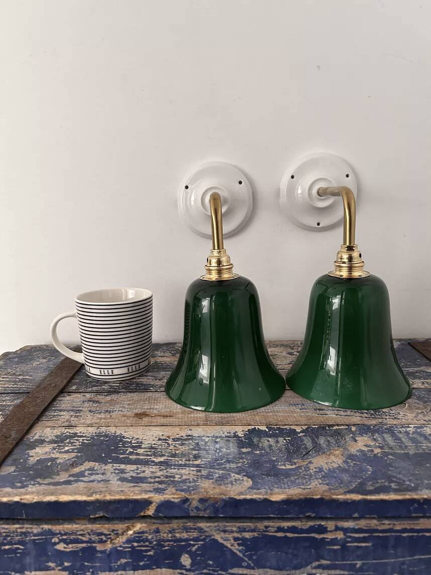 Paire d’appliques murales en opaline verte