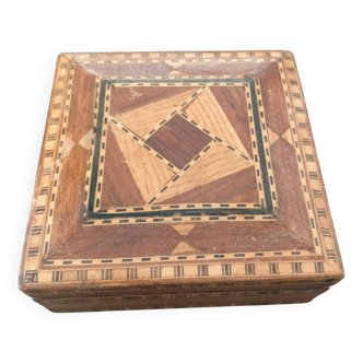 Jewelry box