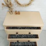 Vintage chest of drawers