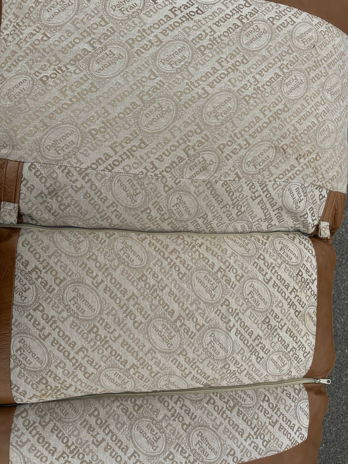 Sofa Petronio 603 de Tito Agnoli pour Poltrona Frau