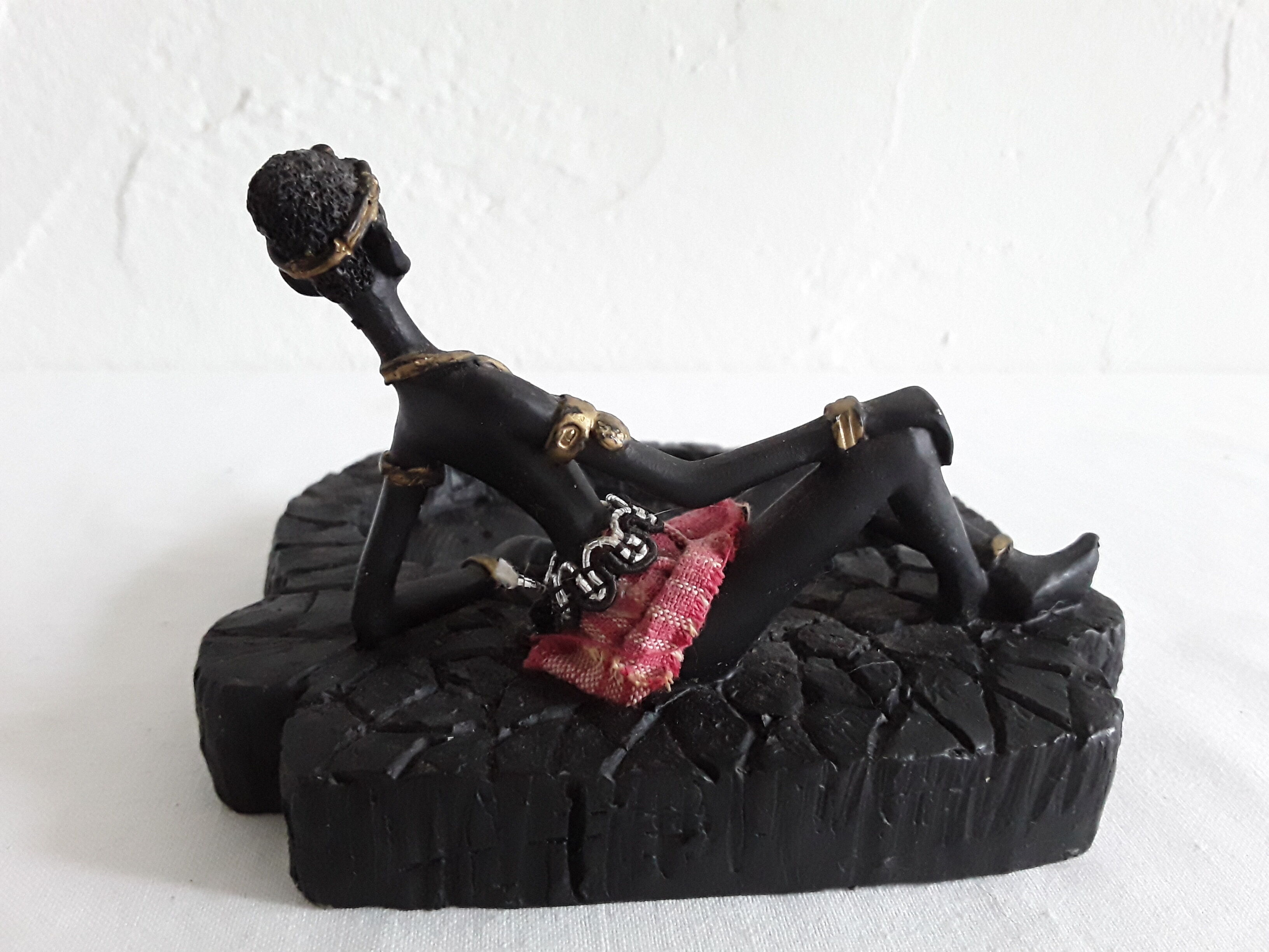 Ashtray colonial art of the 50s