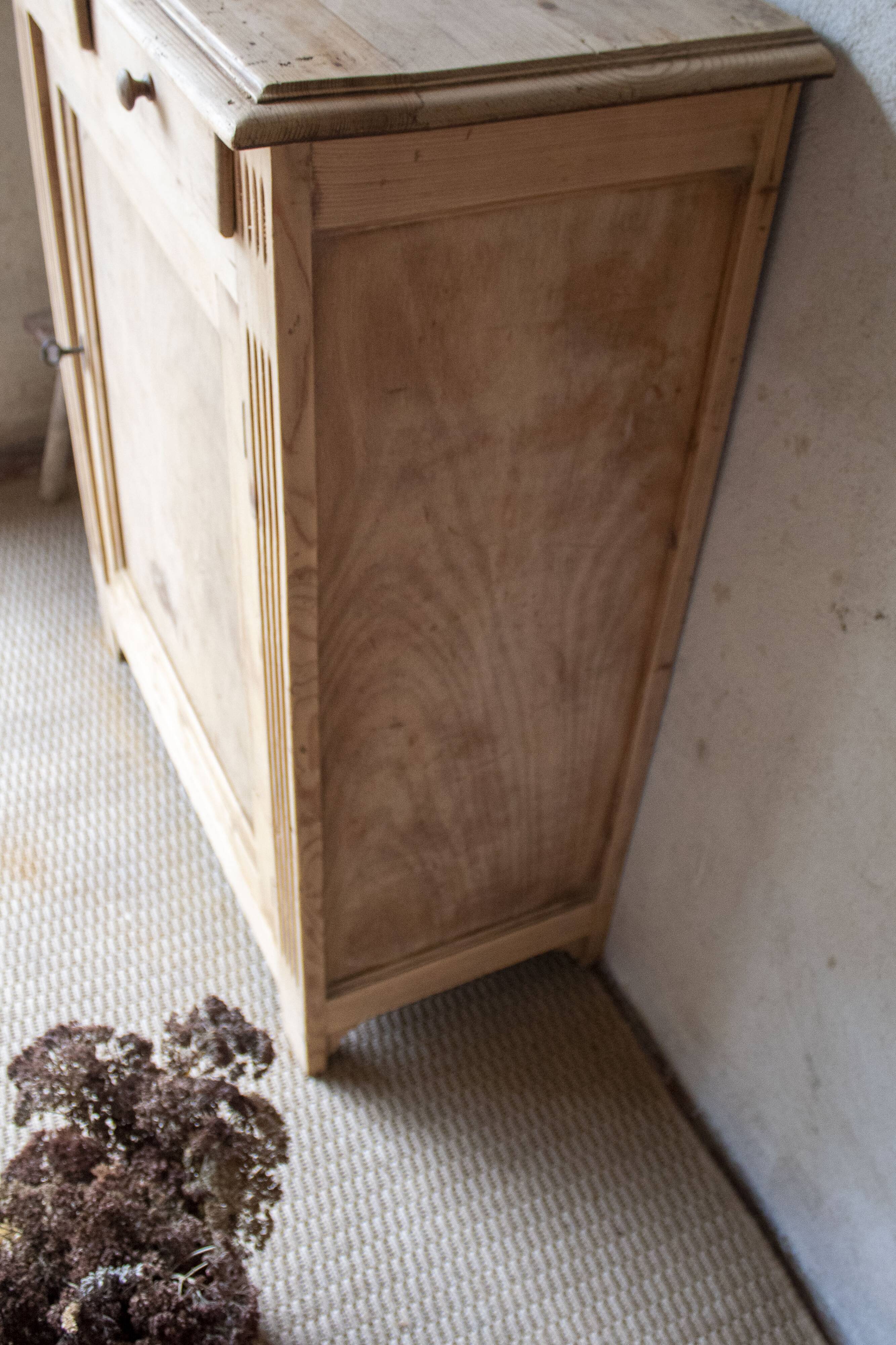 Parisian low buffet confectionery