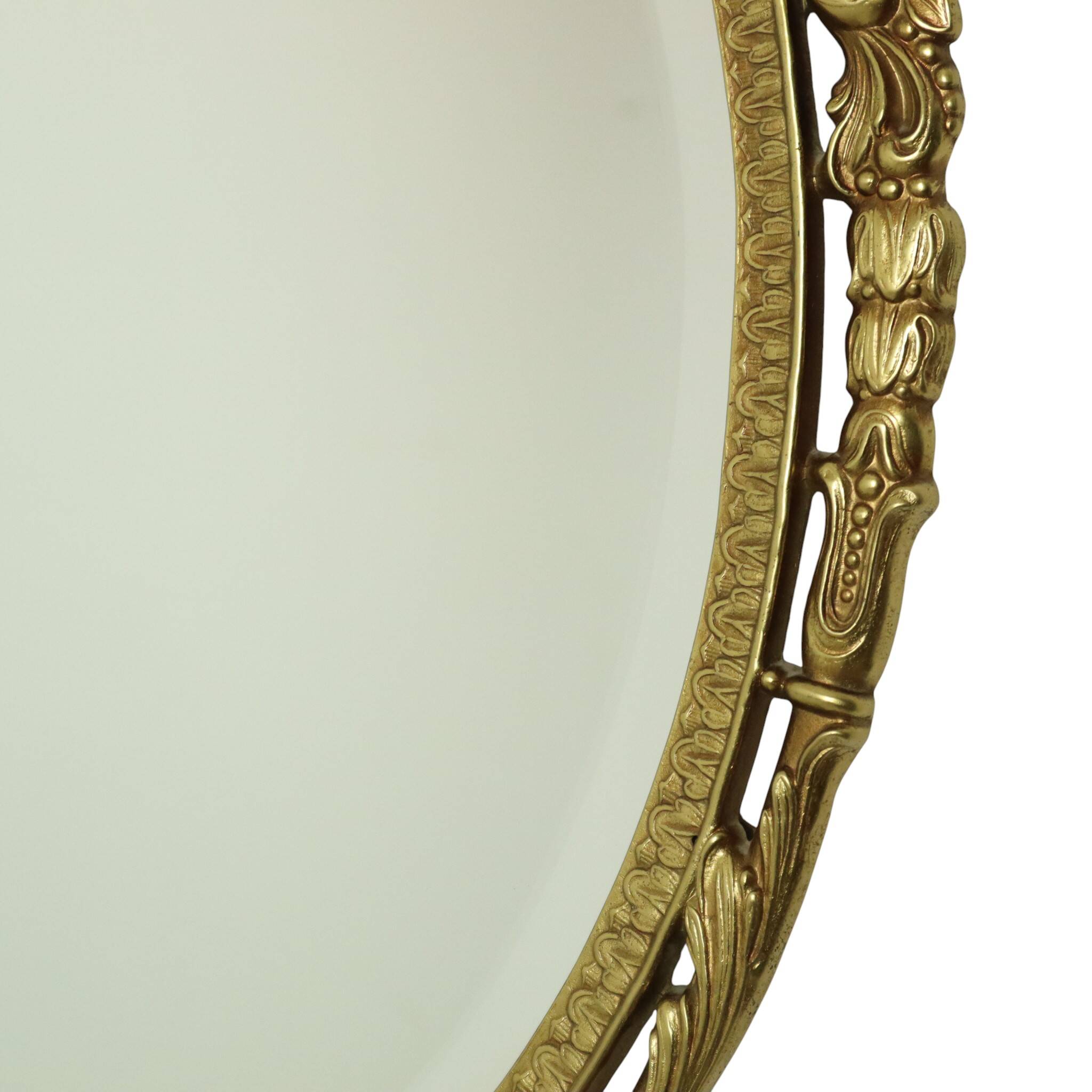 Miroir en laiton français à crête dorée style baroque Louis XV des années 1950