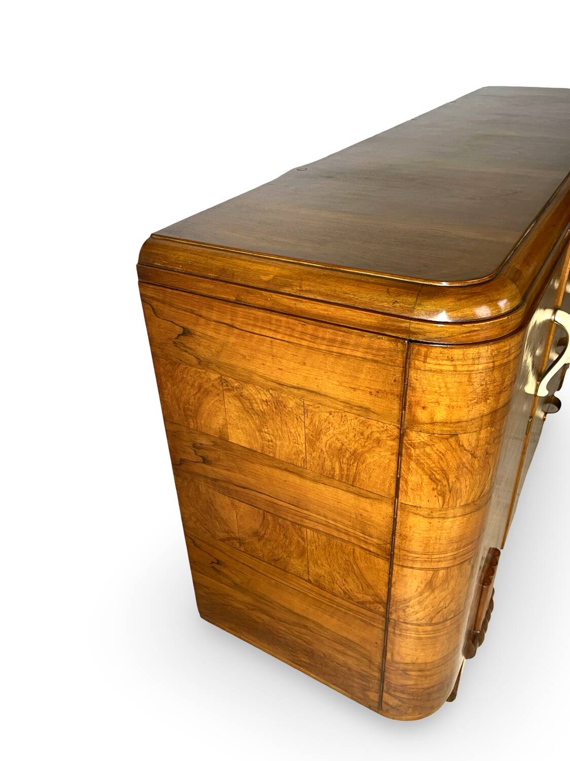 Buffet en noyer Art déco italien, de grande qualité.