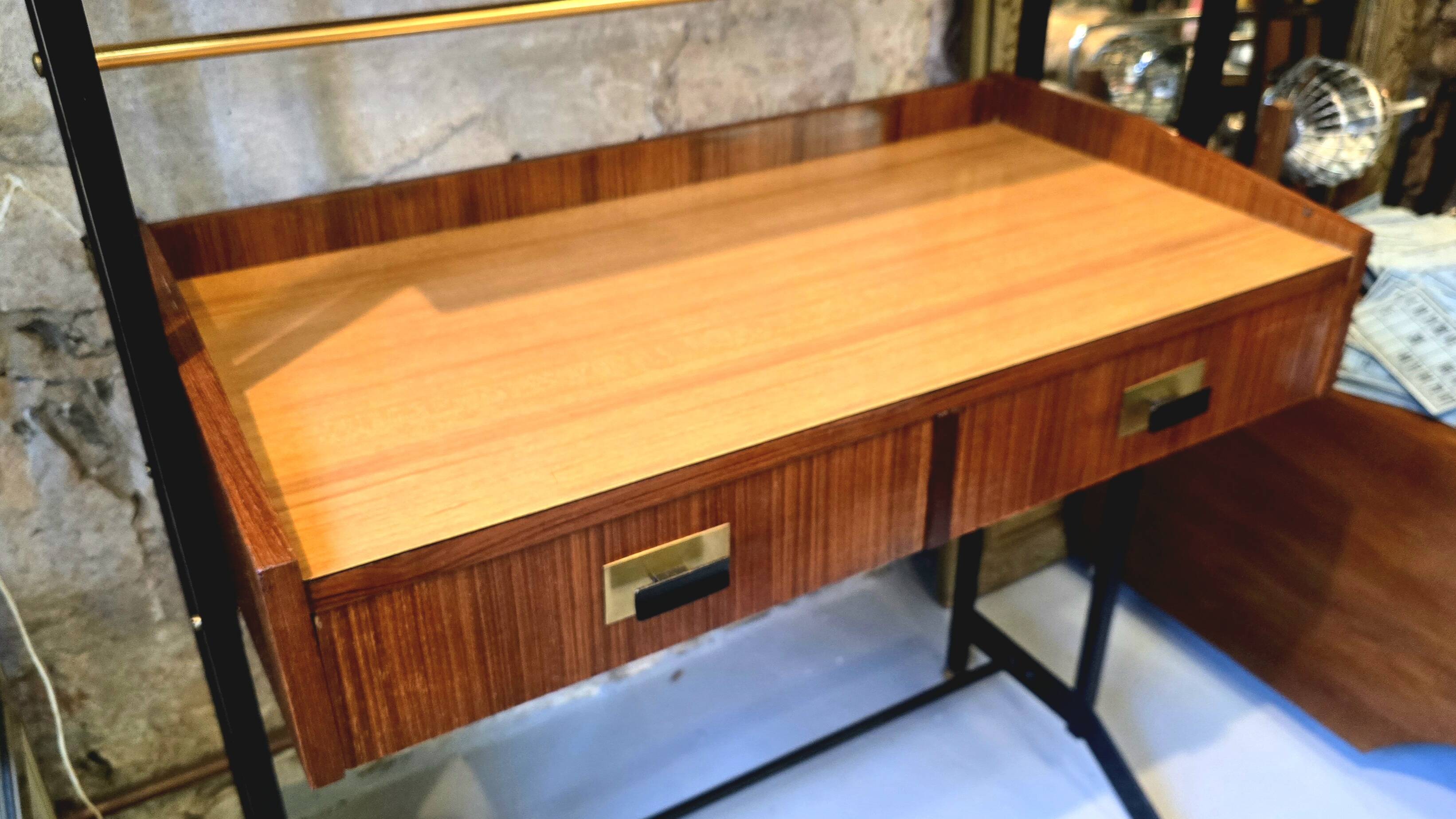 Bookcase - Vintage Italian desk from the 1960s/70s
