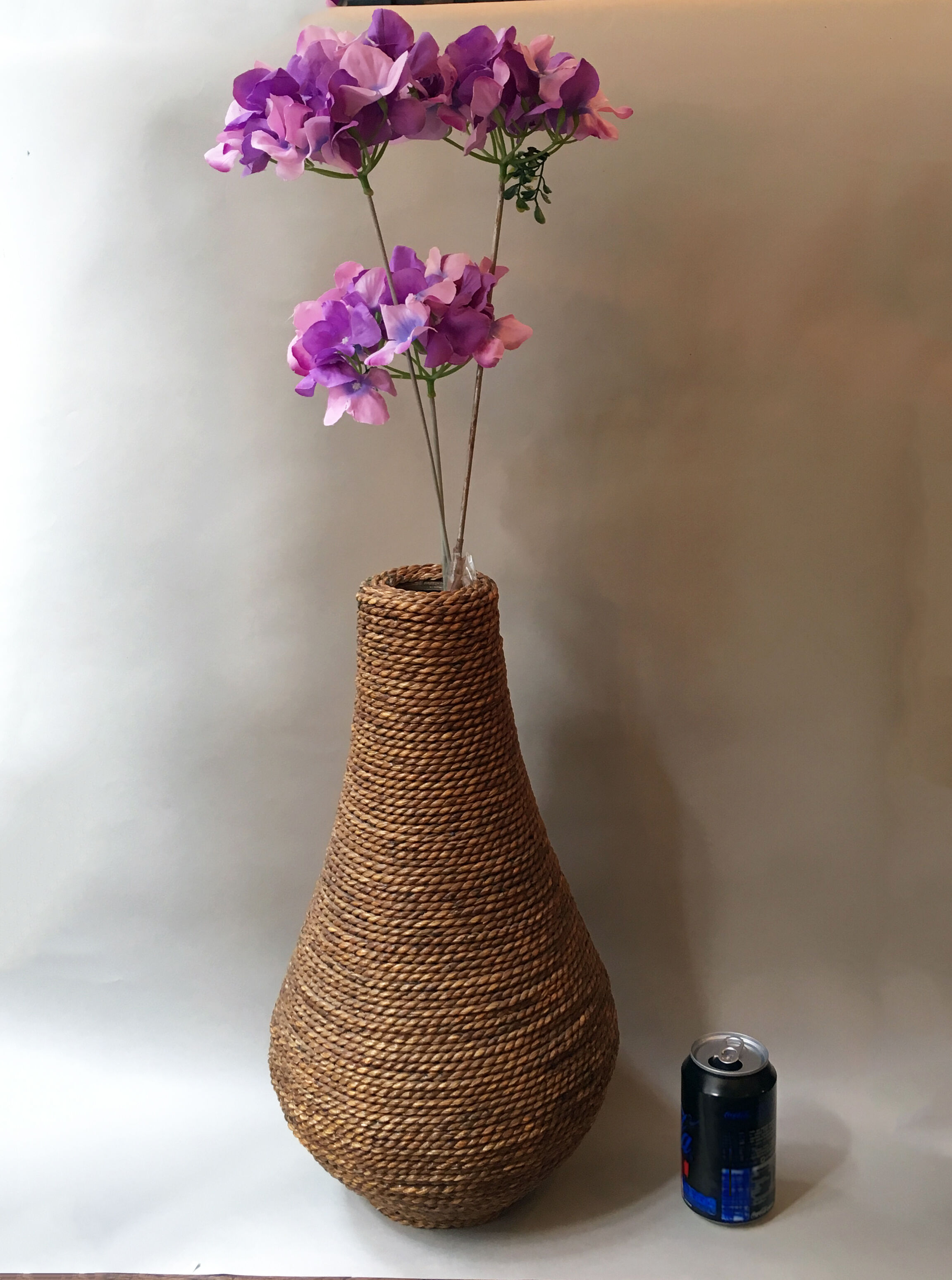 Vase en osier rotin XXL 1960