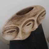 Vase double antropomorphes en pierre