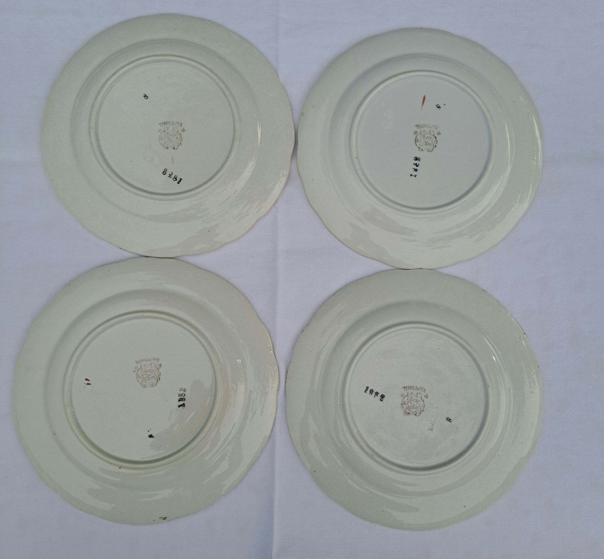 4 dessert plates bullfighting Choisy Le Roy Terre De Fer