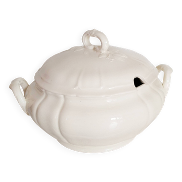 Villeroy and Boch white earthenware soup tureen