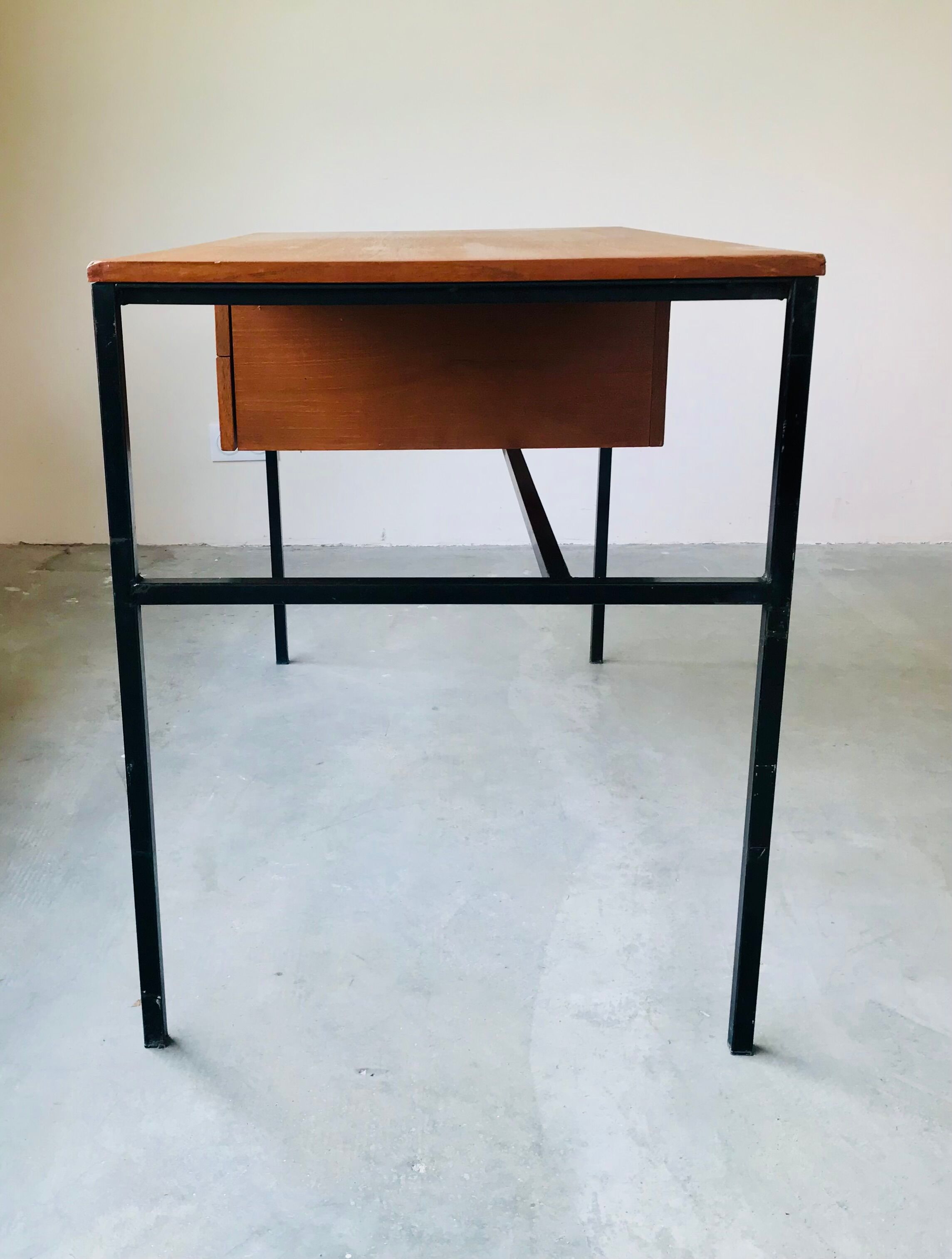 Student model office by Pierre Guariche for Meurop, circa 1960.