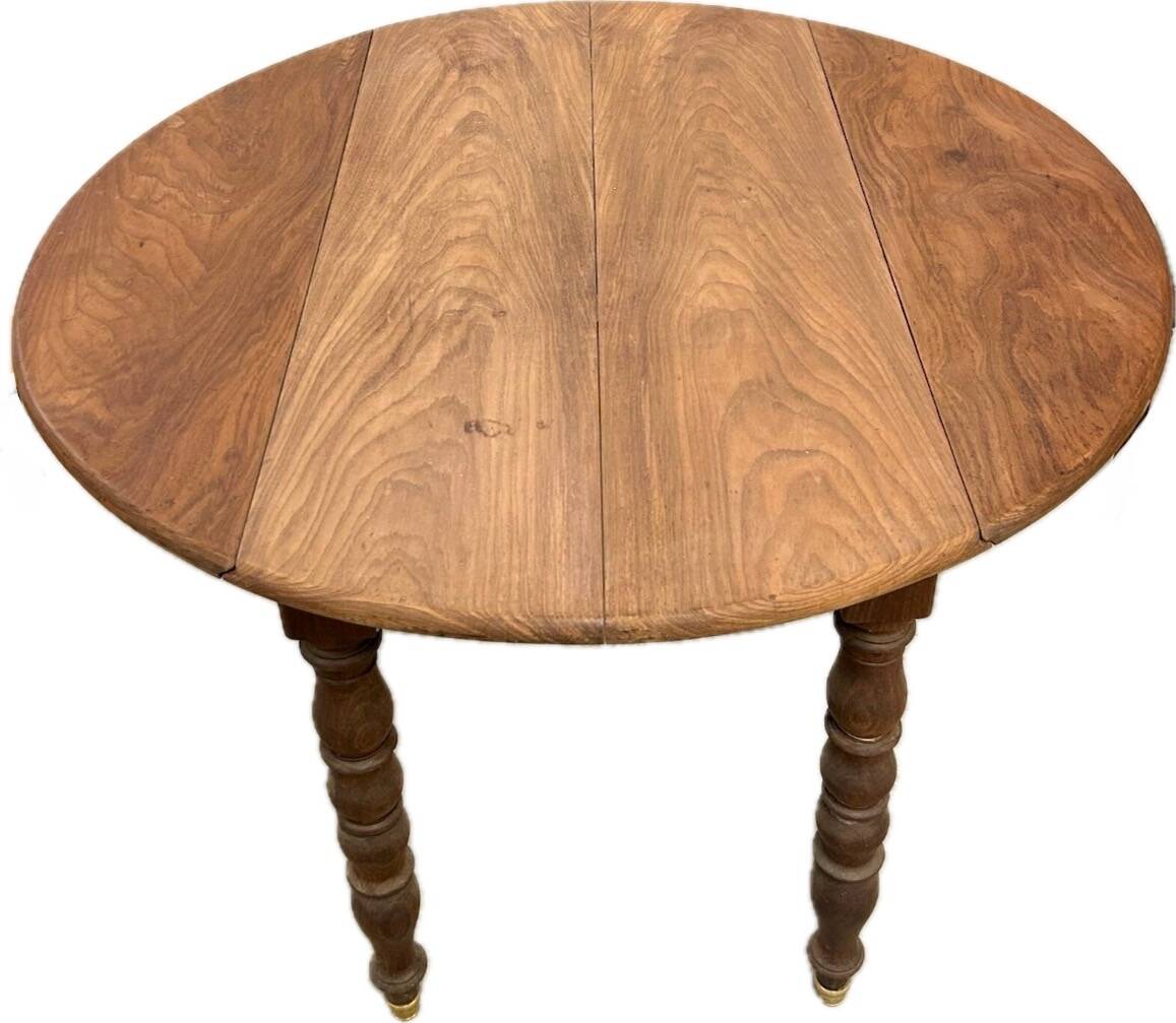 Round solid wood table (folding)