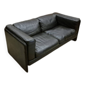 Two-seater sofa in black leather, designed by Tito Agnoli for Poltrona Frau, Italy, 1980s