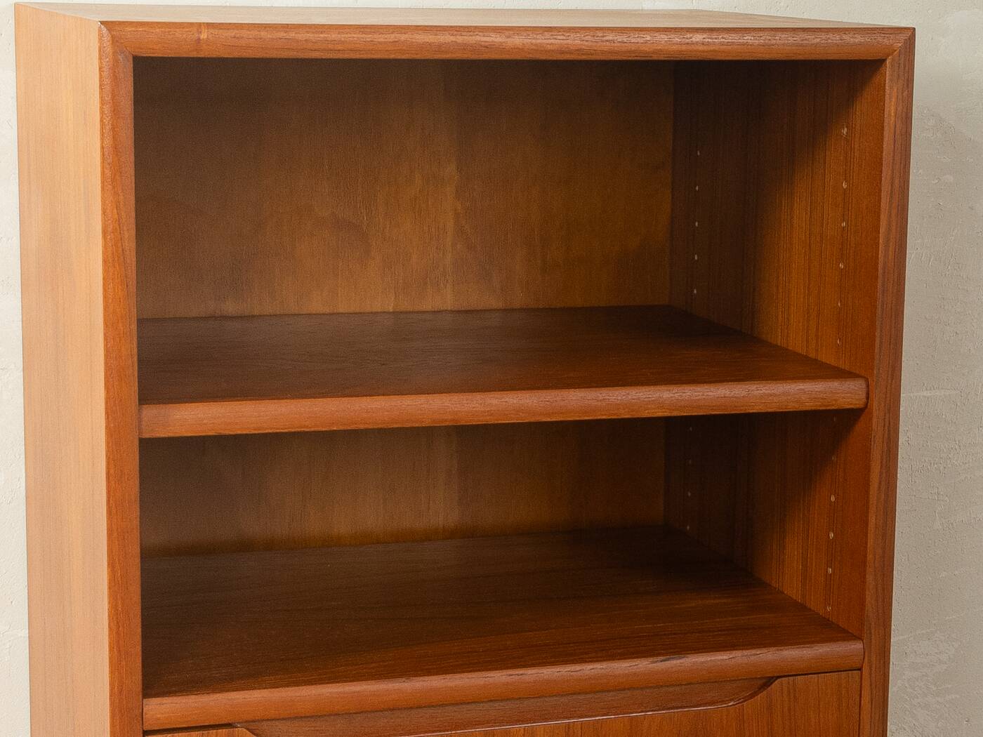 Classic chest of drawers from the 1960s, teak veneer