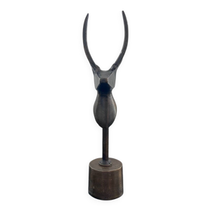 Trophée de bovidé stylisé