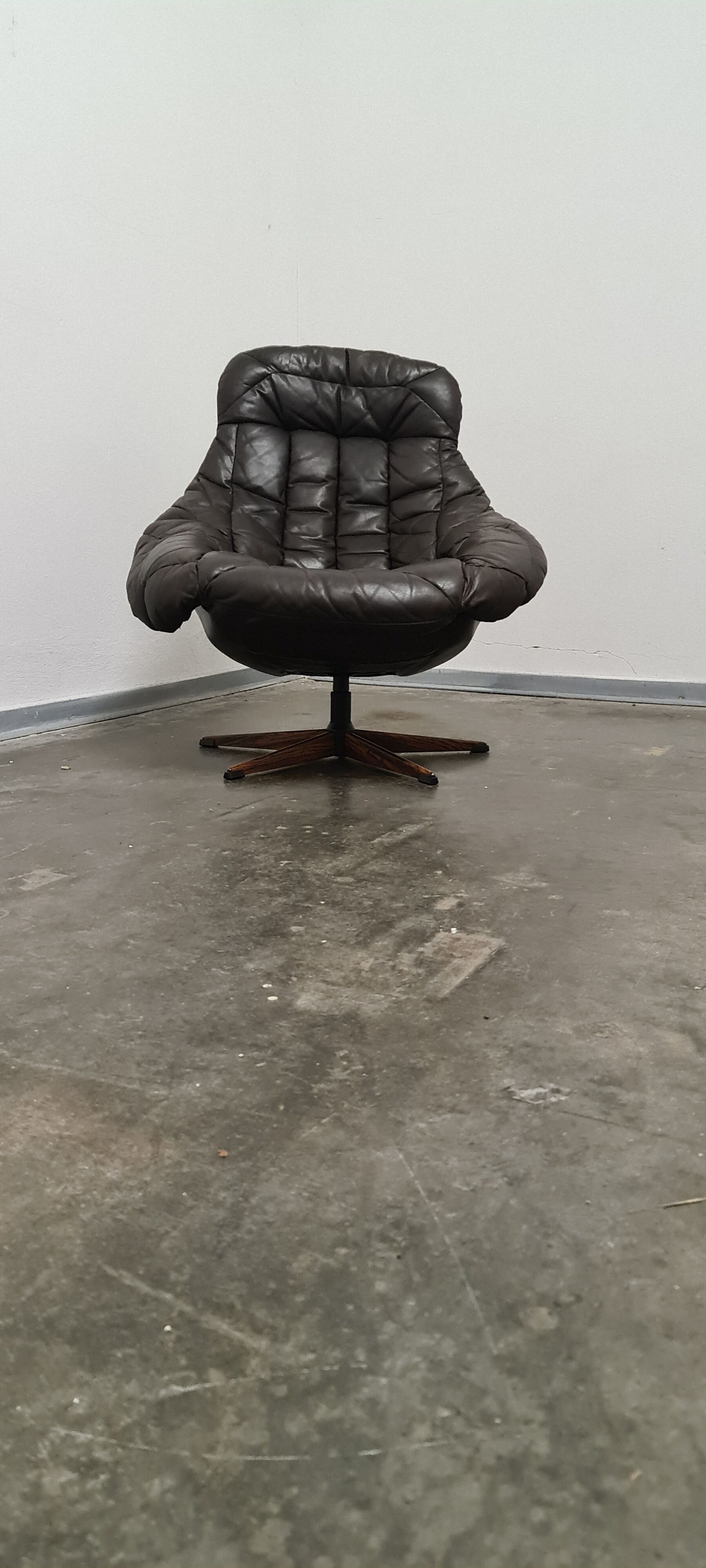 Vintage Danish design arm chair by Bramin