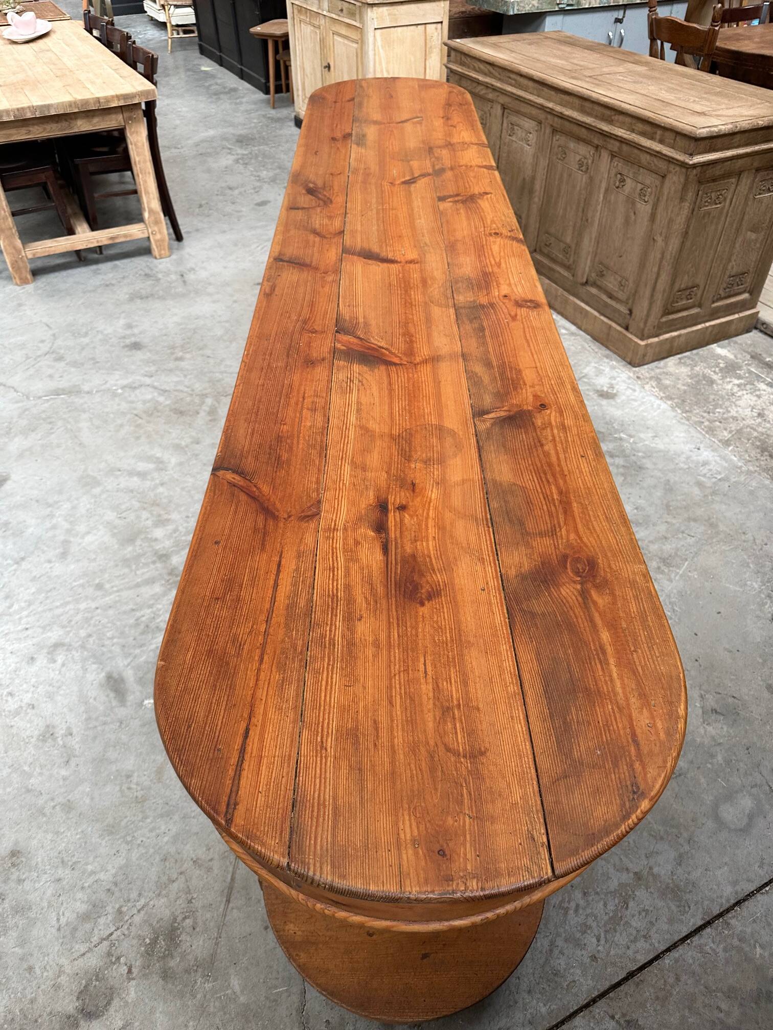 Early 20th century presentation console