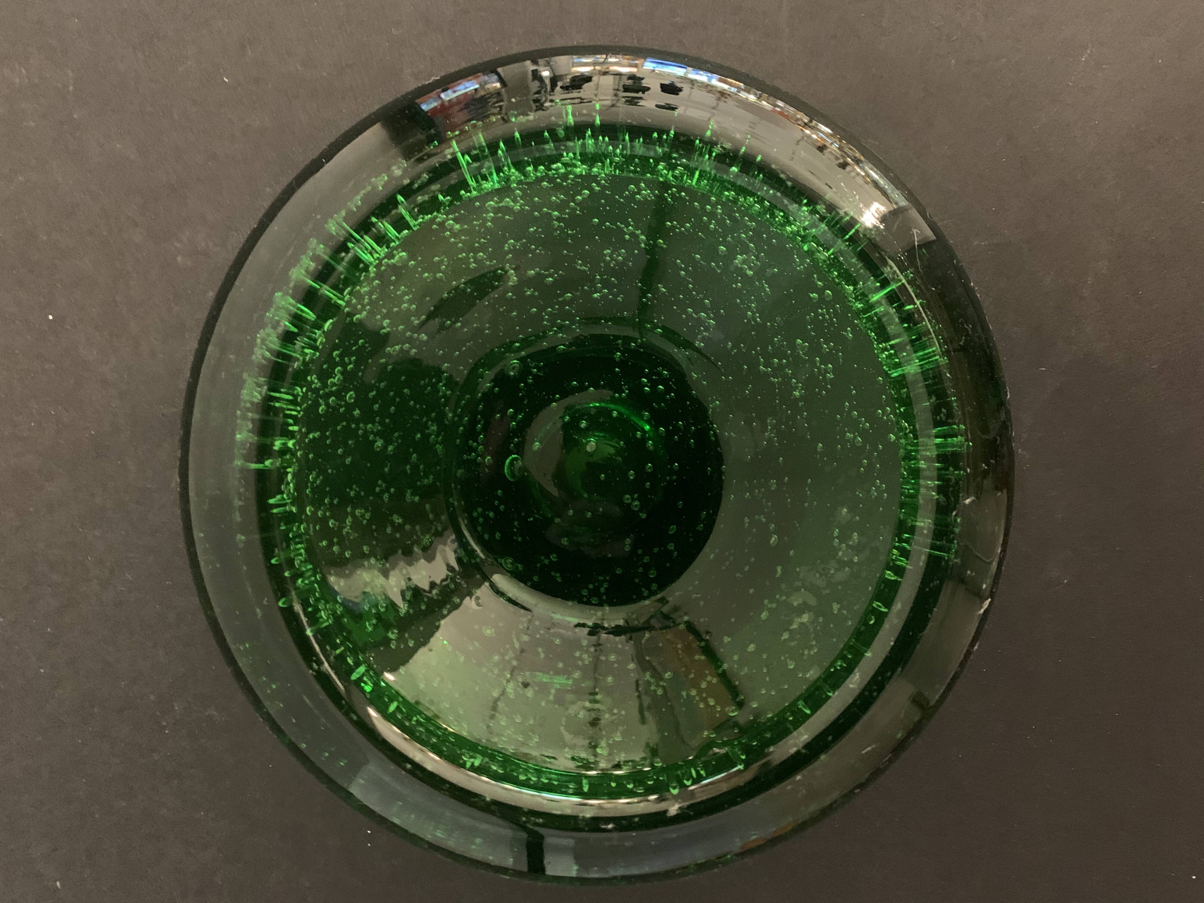 Cendrier Biot en verre vert avec pilon écrase cigares 1960