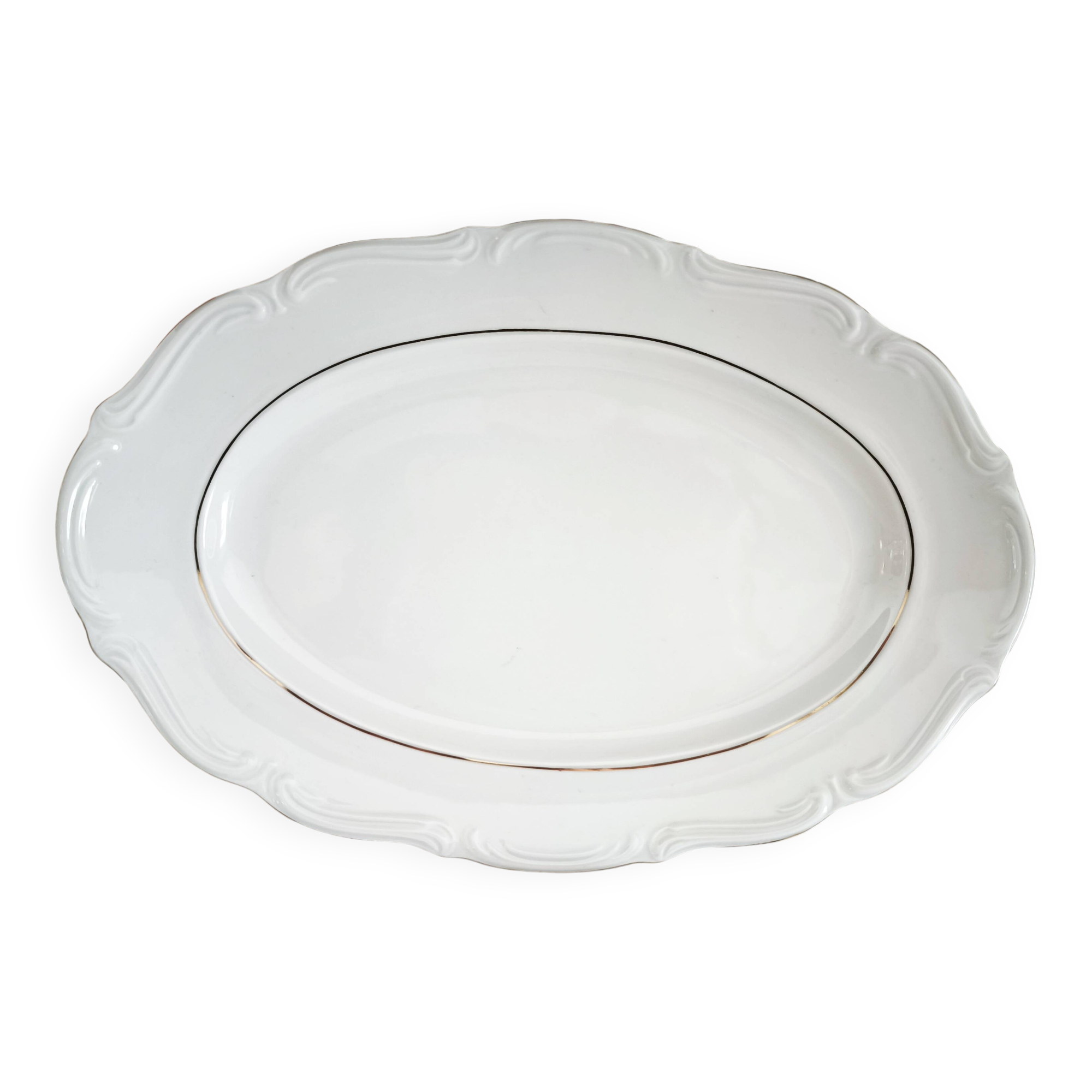 Oval porcelain plate with double gold line, hand-painted.