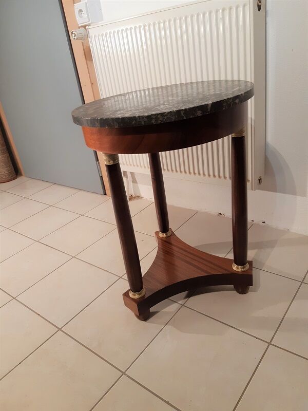 Gueridon Empire with columns, tripod, grey marble plateau