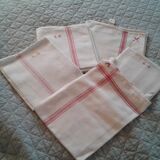 Lot 4 towels