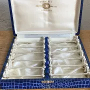 12 knife rests in a box - silver-plated metal by SFAM model Cross