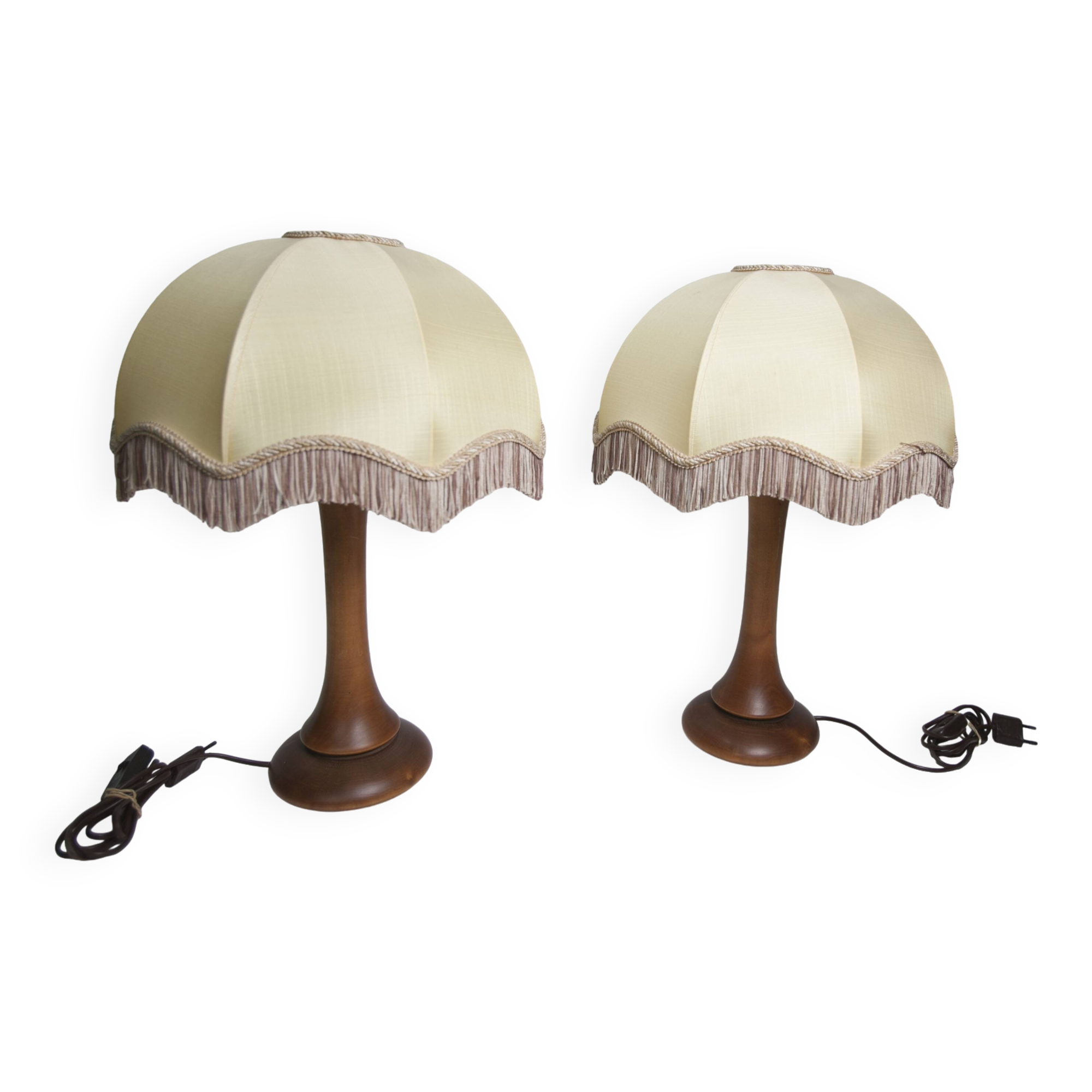 Paire de lampe de chevet Art Déco 1930 à franges pieds bois massif 52cm