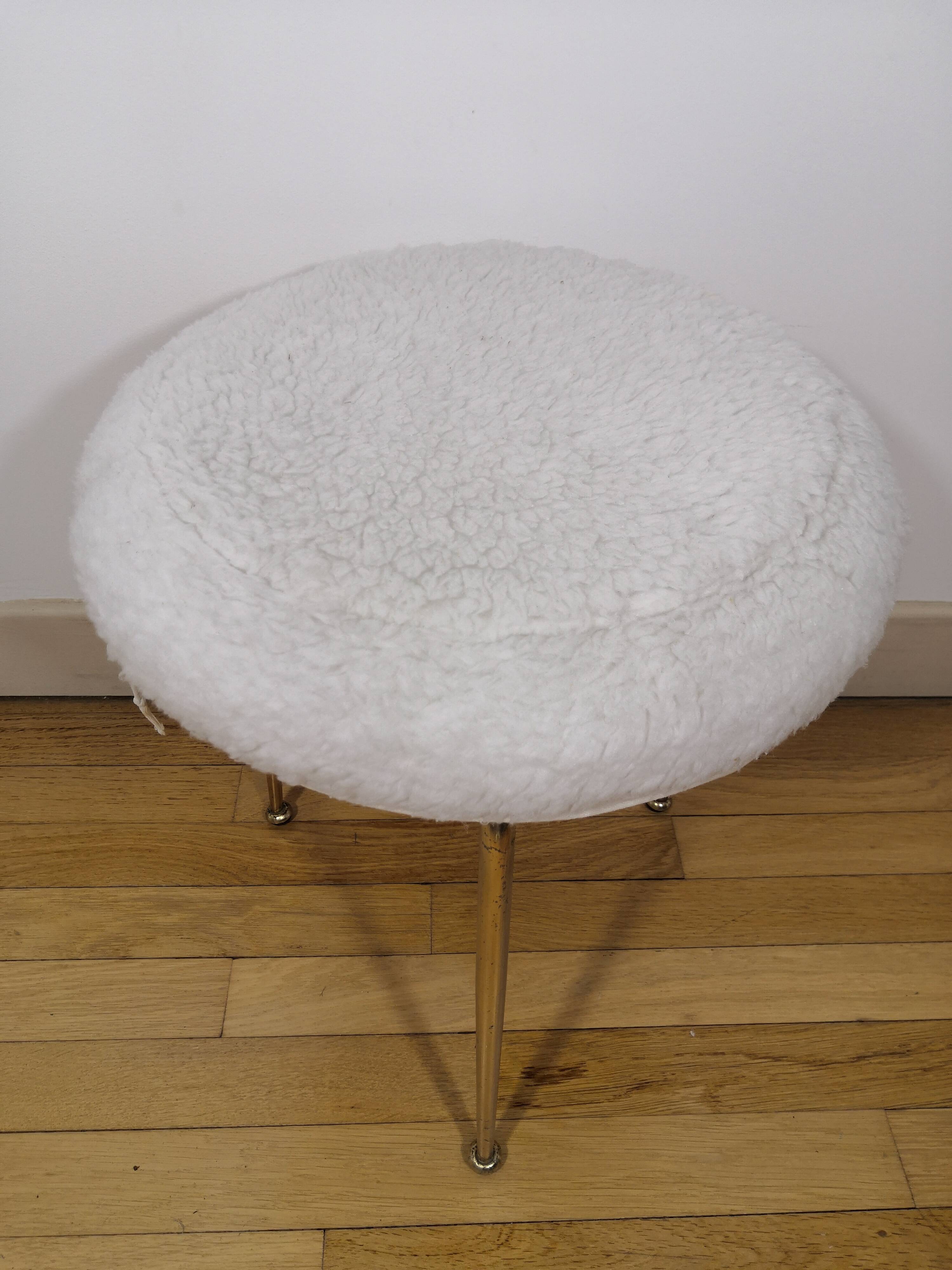 Tabouret en moumoute blanc